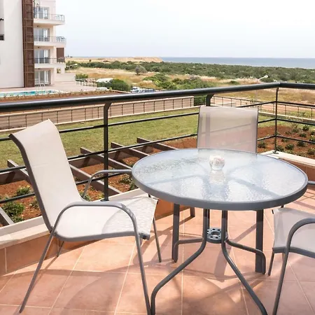 Three Bedroom Ariel With Sea View Lejlighed *