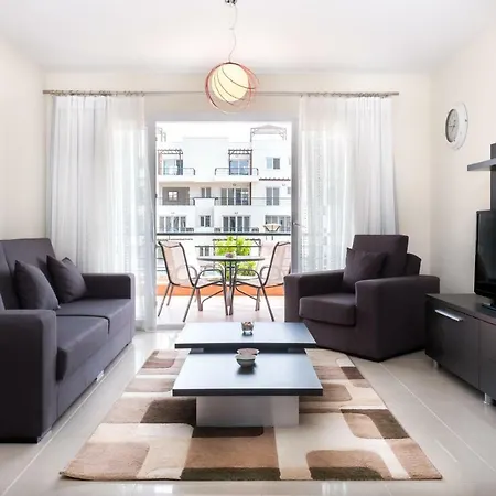 Three Bedroom Ariel With Sea View